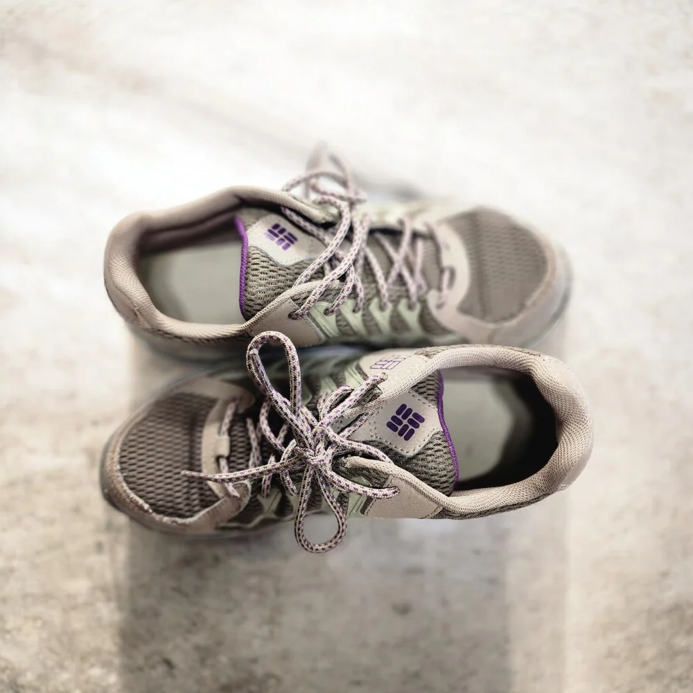 Columbia Strata Trail Low Women's Omnitech Size 8.5 Light Brown/gray Waterproof